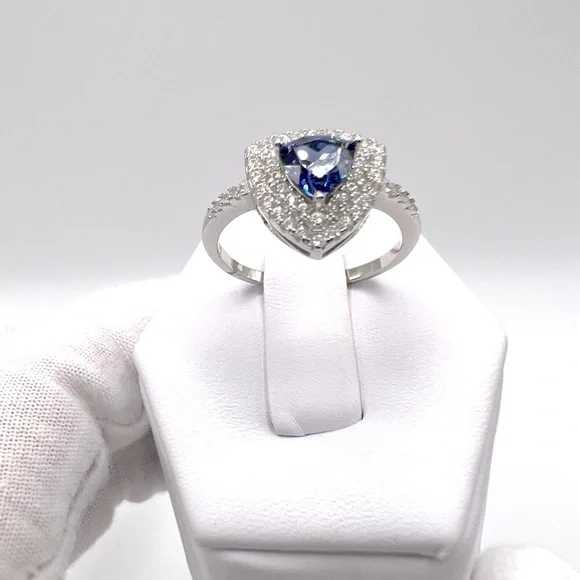 Sale $20 Firm! Sterling Silver Trillion Shape Tanzanite Cz and Clear Cz Ring - Picture 6 of 16